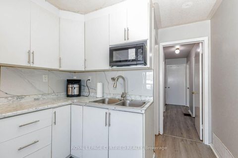 Photo 10 at 7256 Lancaster Avenue S, Malton, Mississauga