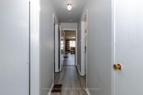 Photo 15 at 7256 Lancaster Avenue S, Malton, Mississauga