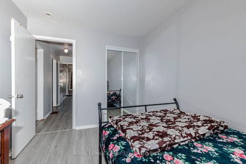 Photo 17 at 7256 Lancaster Avenue S, Malton, Mississauga