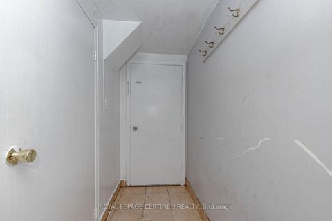Photo 30 at 7256 Lancaster Avenue S, Malton, Mississauga