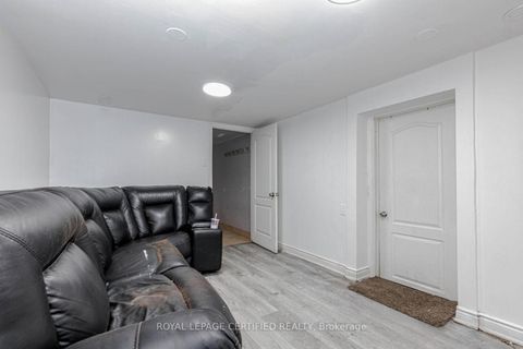 Photo 32 at 7256 Lancaster Avenue S, Malton, Mississauga