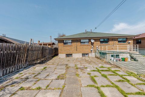 Photo 43 at 7256 Lancaster Avenue S, Malton, Mississauga