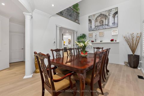 Photo 5 at 130 Greenview Circle, Rural Vaughan, Vaughan