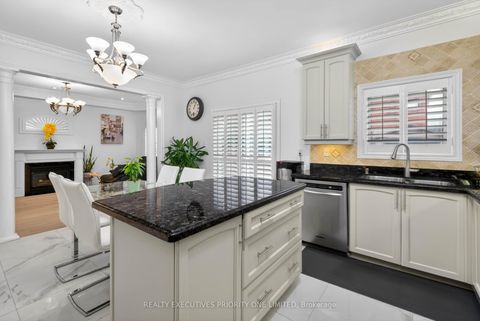 Photo 18 at 130 Greenview Circle, Rural Vaughan, Vaughan