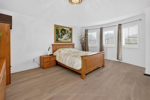 Photo 26 at 130 Greenview Circle, Rural Vaughan, Vaughan