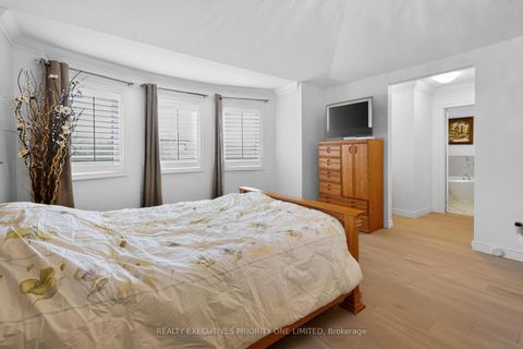 Photo 27 at 130 Greenview Circle, Rural Vaughan, Vaughan