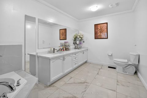 Photo 29 at 130 Greenview Circle, Rural Vaughan, Vaughan