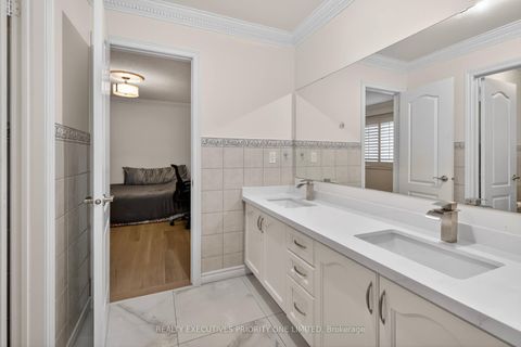 Photo 33 at 130 Greenview Circle, Rural Vaughan, Vaughan