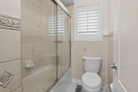 Photo 34 at 130 Greenview Circle, Rural Vaughan, Vaughan