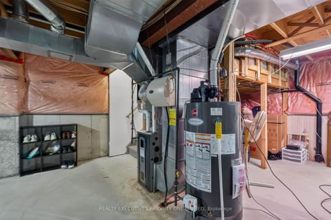 Photo 38 at 130 Greenview Circle, Rural Vaughan, Vaughan