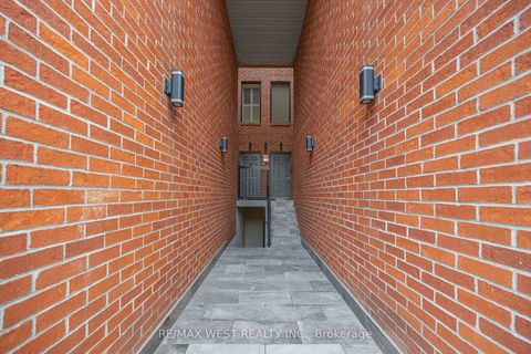 Photo 2 at TH #10 - 100 Arbors Lane, West Woodbridge, Vaughan