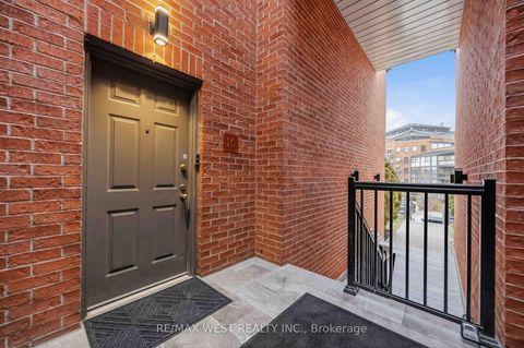 Photo 3 at TH #10 - 100 Arbors Lane, West Woodbridge, Vaughan