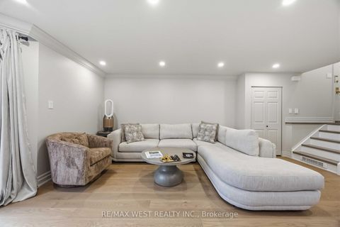 Photo 7 at TH #10 - 100 Arbors Lane, West Woodbridge, Vaughan