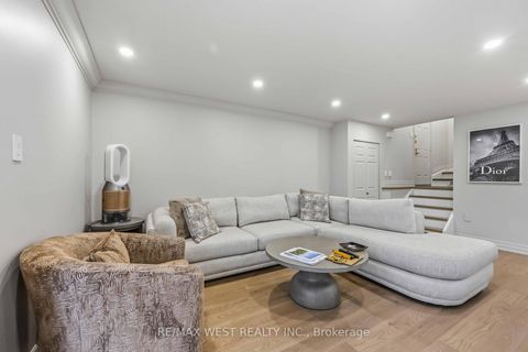 Photo 8 at TH #10 - 100 Arbors Lane, West Woodbridge, Vaughan