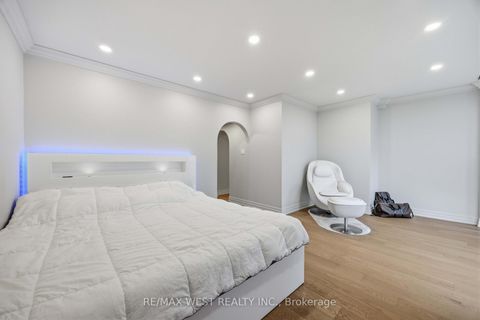 Photo 25 at TH #10 - 100 Arbors Lane, West Woodbridge, Vaughan