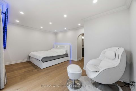 Photo 29 at TH #10 - 100 Arbors Lane, West Woodbridge, Vaughan