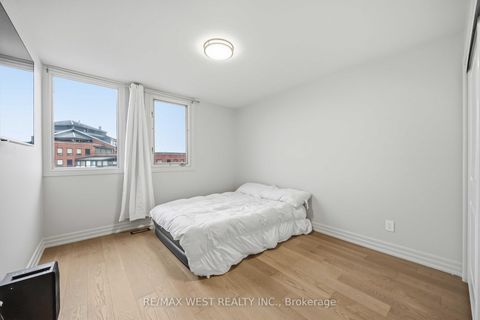 Photo 39 at TH #10 - 100 Arbors Lane, West Woodbridge, Vaughan