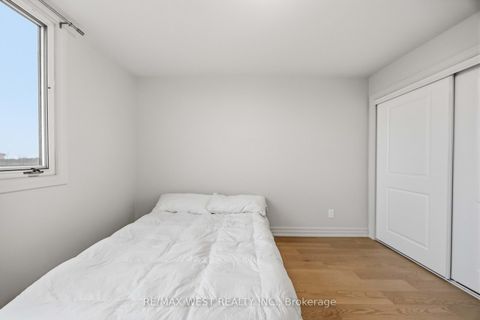 Photo 42 at TH #10 - 100 Arbors Lane, West Woodbridge, Vaughan