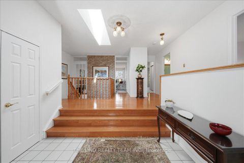 Photo 4 at 17 April Gardens, Aurora Heights, Aurora