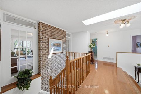 Photo 5 at 17 April Gardens, Aurora Heights, Aurora