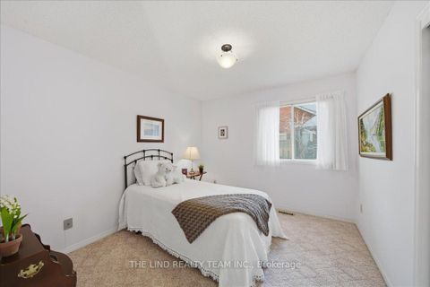 Photo 19 at 17 April Gardens, Aurora Heights, Aurora