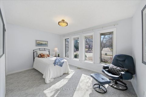 Photo 22 at 17 April Gardens, Aurora Heights, Aurora