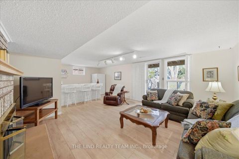 Photo 25 at 17 April Gardens, Aurora Heights, Aurora