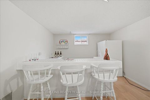 Photo 27 at 17 April Gardens, Aurora Heights, Aurora