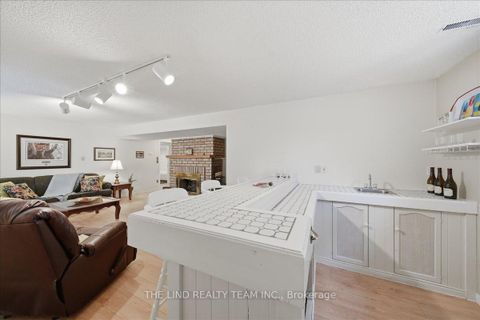 Photo 29 at 17 April Gardens, Aurora Heights, Aurora