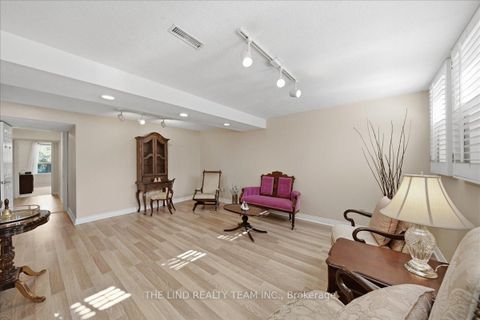 Photo 34 at 17 April Gardens, Aurora Heights, Aurora