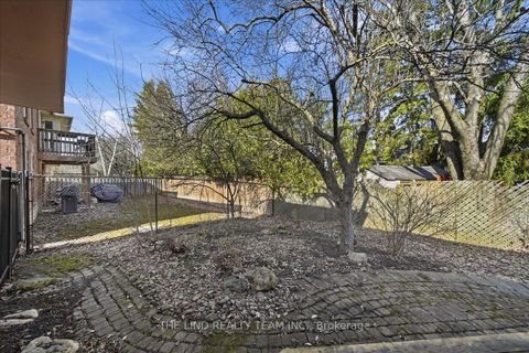 Photo 38 at 17 April Gardens, Aurora Heights, Aurora