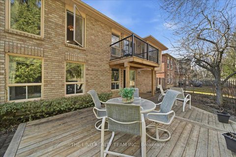 Photo 41 at 17 April Gardens, Aurora Heights, Aurora