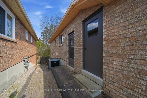 Photo 44 at 17 April Gardens, Aurora Heights, Aurora