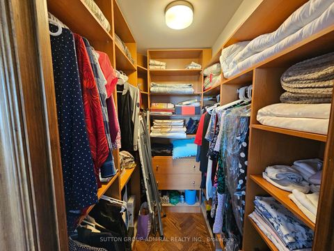 Photo 18 at 604 - 7 Townsgate Drive, Yorkhill, Vaughan