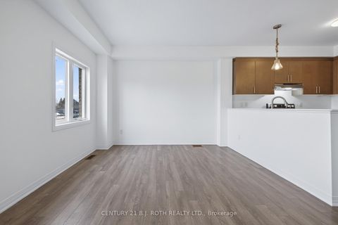 Photo 14 at 17 BEDFORD ESTATES Crescent, Bayshore, Barrie