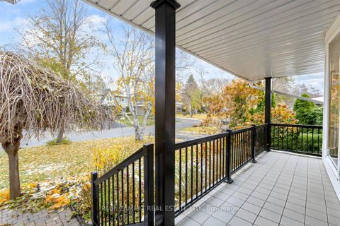 Photo 5 at 1 Banquo Road, Royal Orchard, Markham