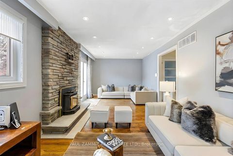 Photo 7 at 1 Banquo Road, Royal Orchard, Markham