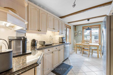 Photo 15 at 1 Banquo Road, Royal Orchard, Markham