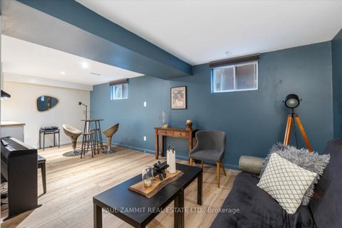 Photo 27 at 1 Banquo Road, Royal Orchard, Markham