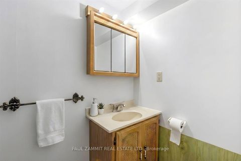 Photo 31 at 1 Banquo Road, Royal Orchard, Markham