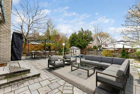 Photo 33 at 1 Banquo Road, Royal Orchard, Markham