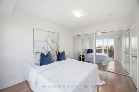 Photo 23 at 211 - 18 Harding Boulevard, Harding, Richmond Hill