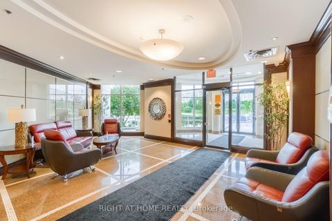 Photo 31 at 211 - 18 Harding Boulevard, Harding, Richmond Hill