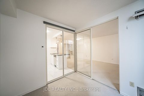 Photo 13 at 713 - 1055 Bay Street, Bay Street Corridor, Toronto