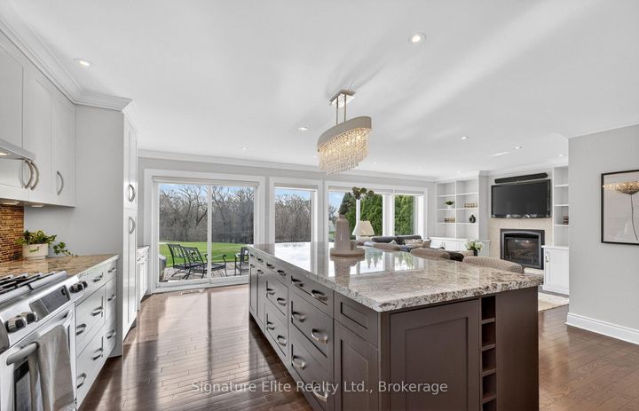 Photo 13 at 385 Markland Drive, Markland Wood, Toronto