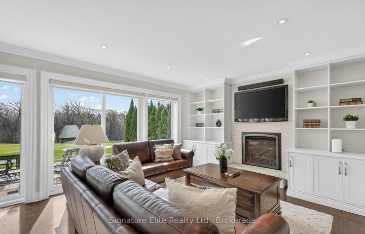 Photo 19 at 385 Markland Drive, Markland Wood, Toronto