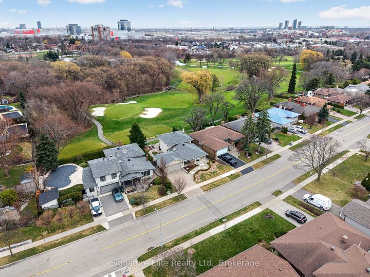 Photo 47 at 385 Markland Drive, Markland Wood, Toronto