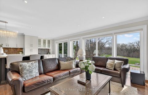 Photo 3 at 385 Markland Drive, Markland Wood, Toronto