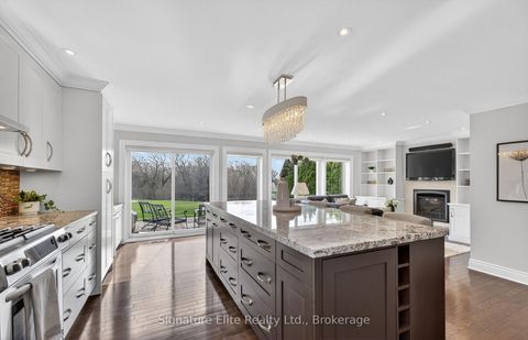 Photo 13 at 385 Markland Drive, Markland Wood, Toronto