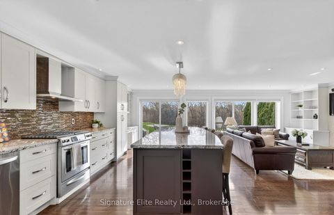 Photo 18 at 385 Markland Drive, Markland Wood, Toronto